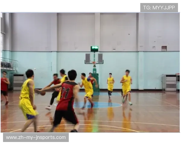 篮球比赛中“单挡掩护后传中策应”打法是否更适应小阵容 篮球比赛中“单挡掩护后传中策应”打法是否更适应小阵容